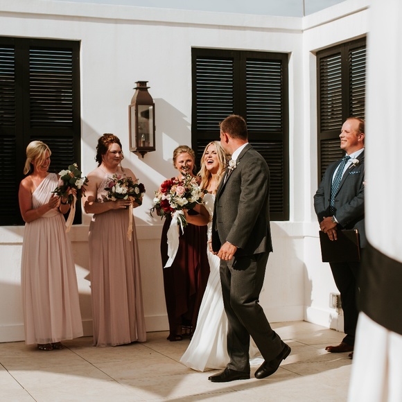 WELCOME TO MY CLOSET! - Picture 2 of 6